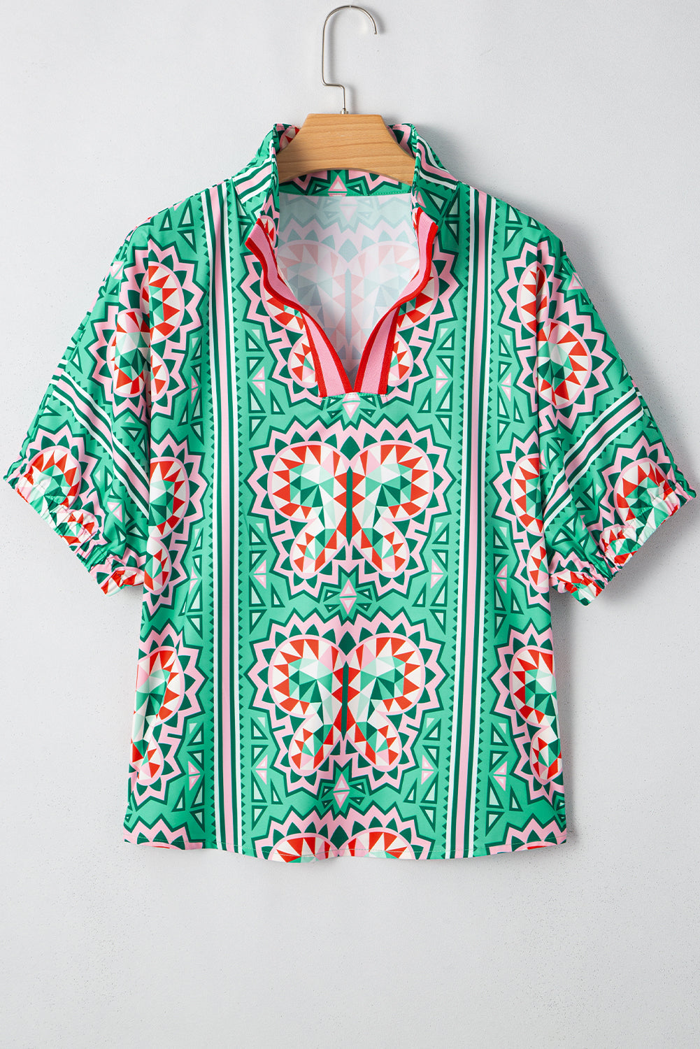 Green Abstract V Neck LT